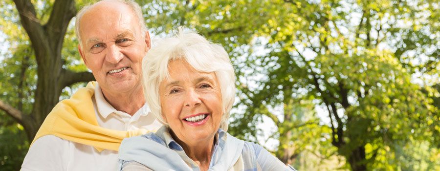 Vitales-gesundes-sportliches-Seniorenpaar